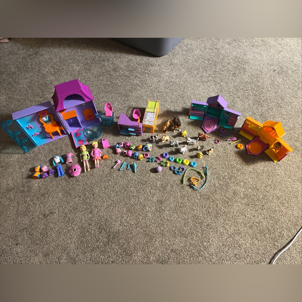 Polly Pocket Pet Salon Groomer Store House Playset & 2 Dog Houses